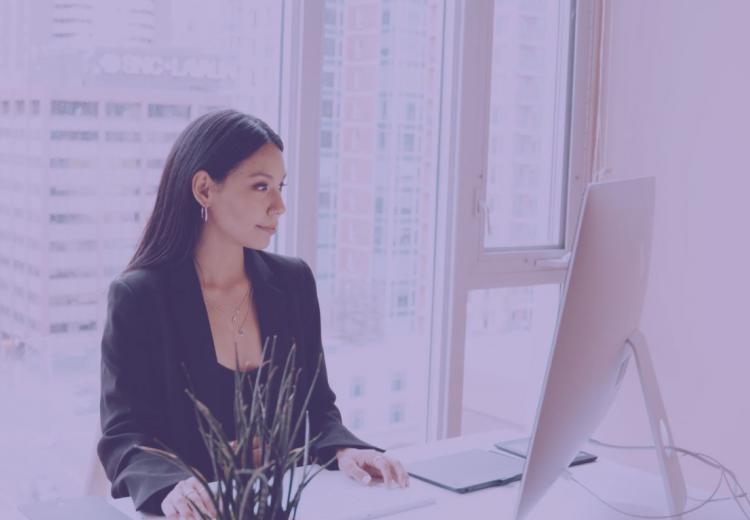Career changers in tech top tips woman at laptop 